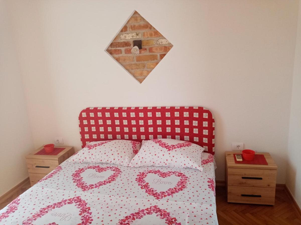 Apartmani Bosco Tivat Exterior foto